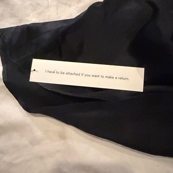 Reformation Monica Silk Top Black - Size M - Picture 5 of 7